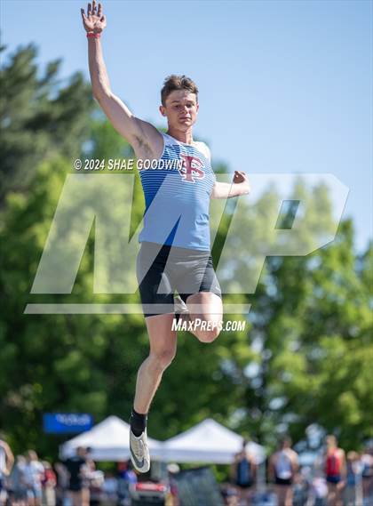Thumbnail 1 in UHSAA 6A Finals (Long Jump) photogallery.