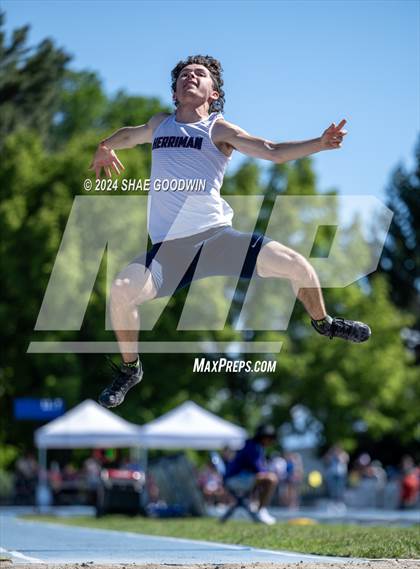 Thumbnail 2 in UHSAA 6A Finals (Long Jump) photogallery.