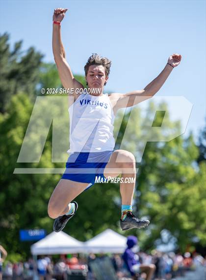 Thumbnail 1 in UHSAA 6A Finals (Long Jump) photogallery.