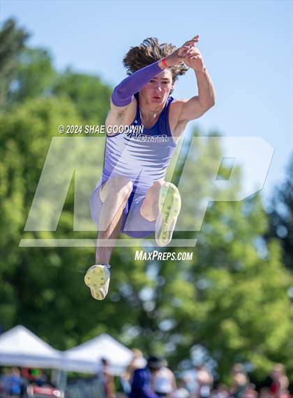 Thumbnail 2 in UHSAA 6A Finals (Long Jump) photogallery.