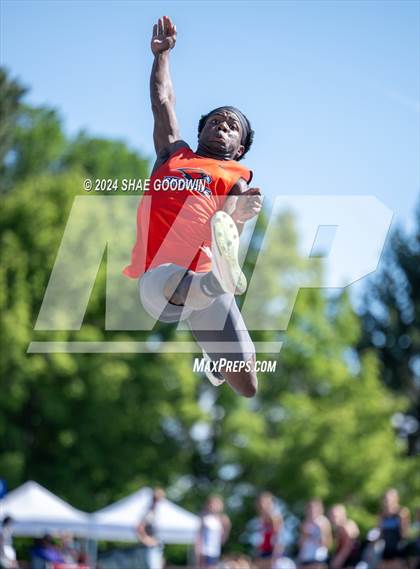 Thumbnail 1 in UHSAA 6A Finals (Long Jump) photogallery.