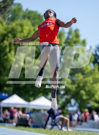Thumbnail 1 in UHSAA 6A Finals (Long Jump) photogallery.