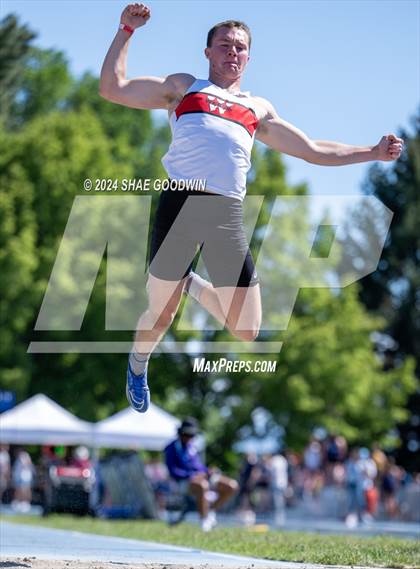 Thumbnail 2 in UHSAA 6A Finals (Long Jump) photogallery.