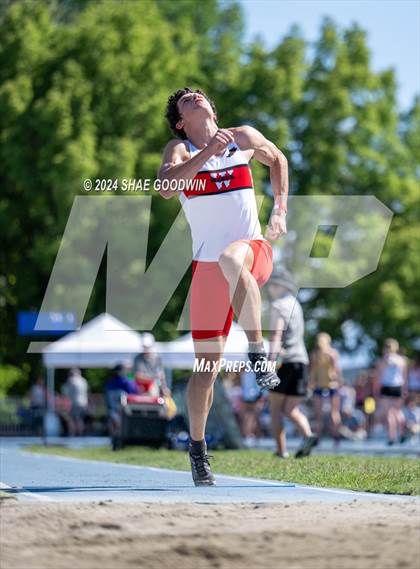 Thumbnail 3 in UHSAA 6A Finals (Long Jump) photogallery.