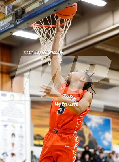 Thumbnail 2 in Whitney Young vs Simeon (IHSA 4A Super Sectional Semifinal) photogallery.