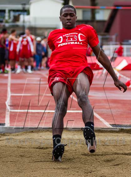 Thumbnail 1 in Corona Relays photogallery.