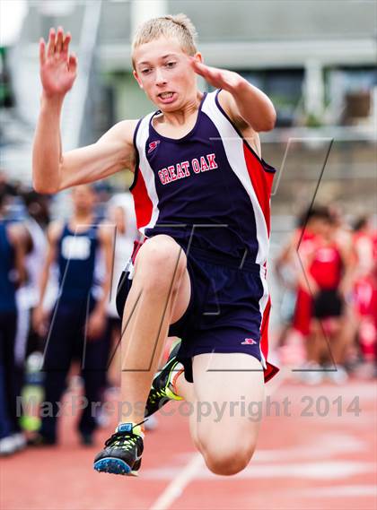 Thumbnail 2 in Corona Relays photogallery.