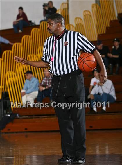 Thumbnail 3 in Valhalla vs Blind Brook (Section One Super Saturday) photogallery.