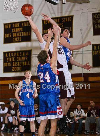Thumbnail 1 in Valhalla vs Blind Brook (Section One Super Saturday) photogallery.