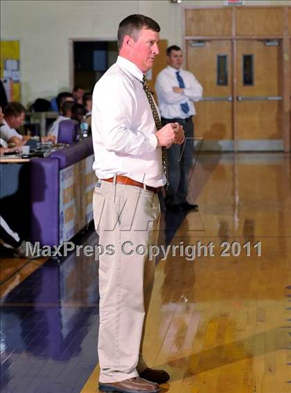 Thumbnail 1 in Islip Booster Club Holiday Tournament photogallery.