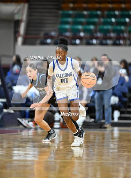 Thumbnail 1 in Riverdale Ridge vs. Highlands Ranch (CHSAA 6A Great 8) photogallery.