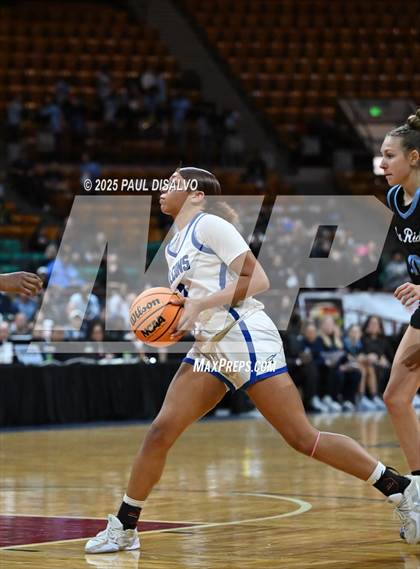 Thumbnail 1 in Riverdale Ridge vs. Highlands Ranch (CHSAA 6A Great 8) photogallery.