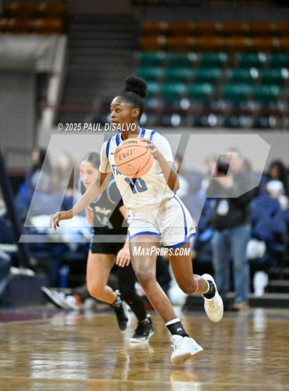 Thumbnail 2 in Riverdale Ridge vs. Highlands Ranch (CHSAA 6A Great 8) photogallery.