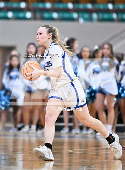 Thumbnail 1 in Riverdale Ridge vs. Highlands Ranch (CHSAA 6A Great 8) photogallery.