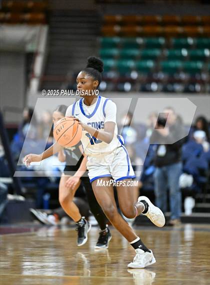 Thumbnail 3 in Riverdale Ridge vs. Highlands Ranch (CHSAA 6A Great 8) photogallery.