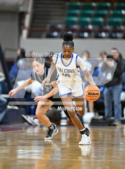 Thumbnail 3 in Riverdale Ridge vs. Highlands Ranch (CHSAA 6A Great 8) photogallery.