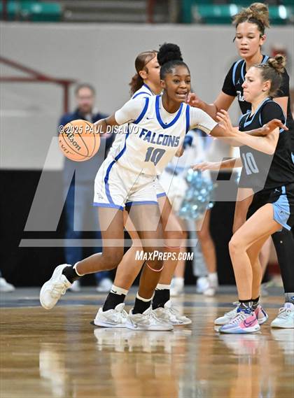 Thumbnail 1 in Riverdale Ridge vs. Highlands Ranch (CHSAA 6A Great 8) photogallery.