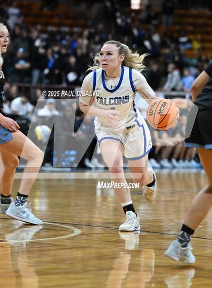 Thumbnail 3 in Riverdale Ridge vs. Highlands Ranch (CHSAA 6A Great 8) photogallery.