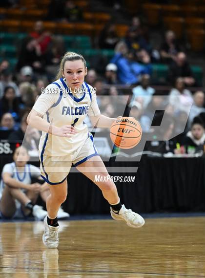 Thumbnail 2 in Riverdale Ridge vs. Highlands Ranch (CHSAA 6A Great 8) photogallery.