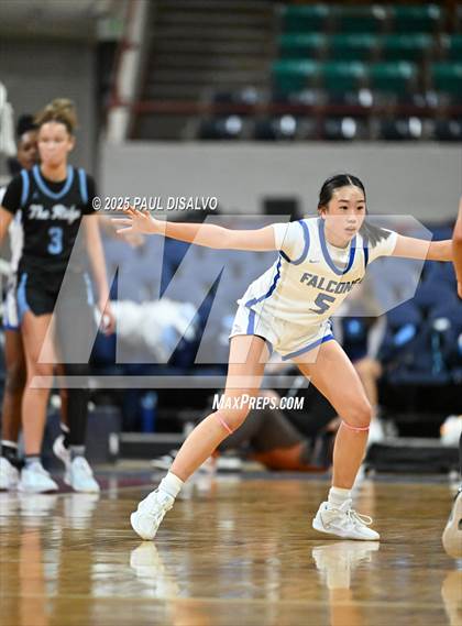Thumbnail 2 in Riverdale Ridge vs. Highlands Ranch (CHSAA 6A Great 8) photogallery.