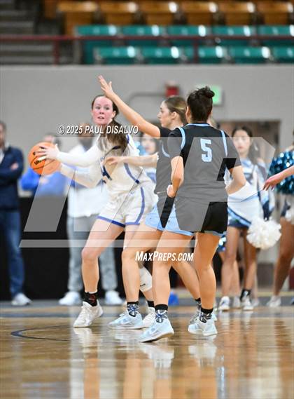 Thumbnail 1 in Riverdale Ridge vs. Highlands Ranch (CHSAA 6A Great 8) photogallery.
