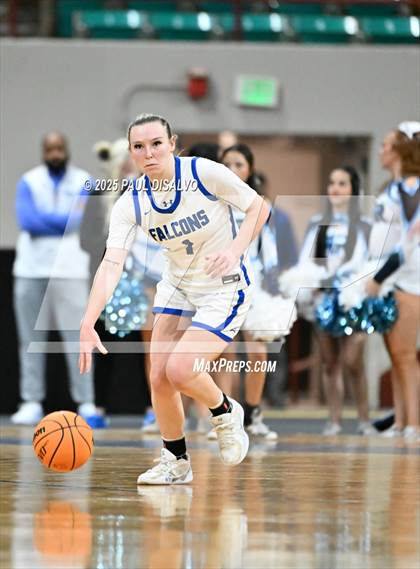 Thumbnail 3 in Riverdale Ridge vs. Highlands Ranch (CHSAA 6A Great 8) photogallery.
