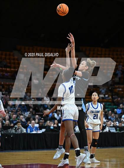 Thumbnail 1 in Riverdale Ridge vs. Highlands Ranch (CHSAA 6A Great 8) photogallery.