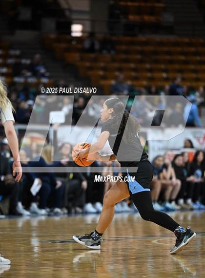 Thumbnail 2 in Riverdale Ridge vs. Highlands Ranch (CHSAA 6A Great 8) photogallery.