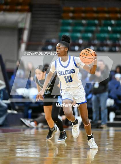 Thumbnail 3 in Riverdale Ridge vs. Highlands Ranch (CHSAA 6A Great 8) photogallery.