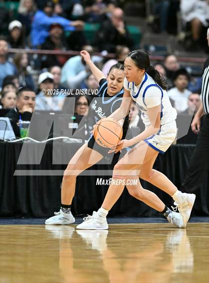 Thumbnail 2 in Riverdale Ridge vs. Highlands Ranch (CHSAA 6A Great 8) photogallery.