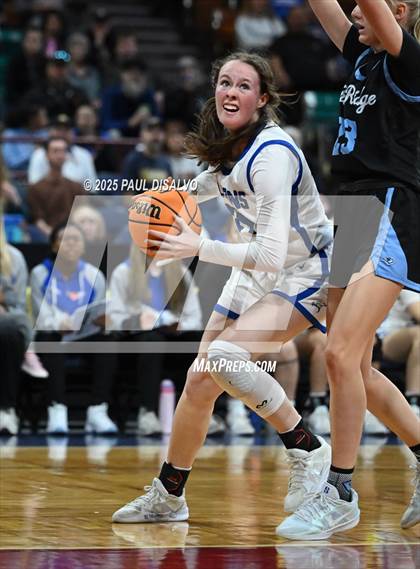 Thumbnail 2 in Riverdale Ridge vs. Highlands Ranch (CHSAA 6A Great 8) photogallery.