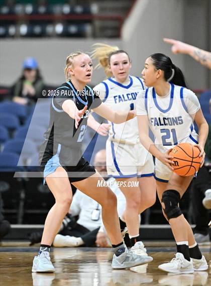 Thumbnail 1 in Riverdale Ridge vs. Highlands Ranch (CHSAA 6A Great 8) photogallery.
