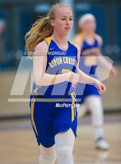 Thumbnail 2 in Ripon Christian vs. Bret Harte photogallery.
