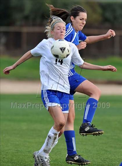 Thumbnail 3 in Los Altos @ Charter Oak photogallery.