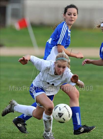 Thumbnail 2 in Los Altos @ Charter Oak photogallery.