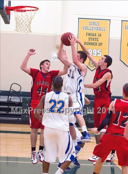 Thumbnail 3 in Canterbury vs Dunedin (Park Holiday Tournament) photogallery.