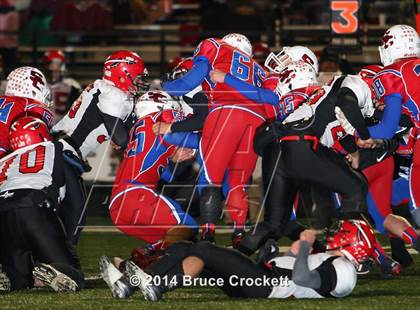 Thumbnail 3 in Winnsboro vs. Sabine (UIL 3A Bi-District Playoff) photogallery.