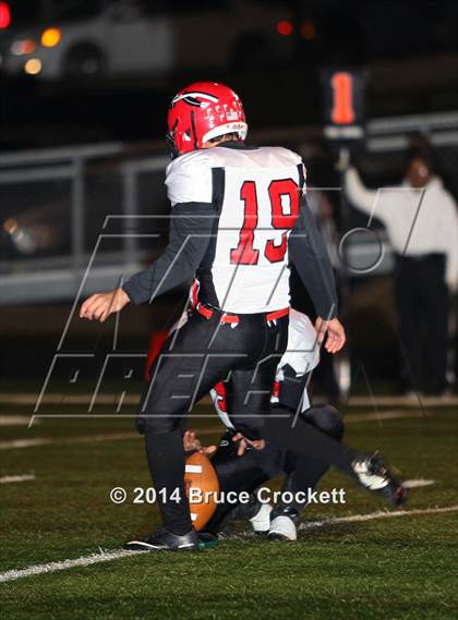 Thumbnail 3 in Winnsboro vs. Sabine (UIL 3A Bi-District Playoff) photogallery.