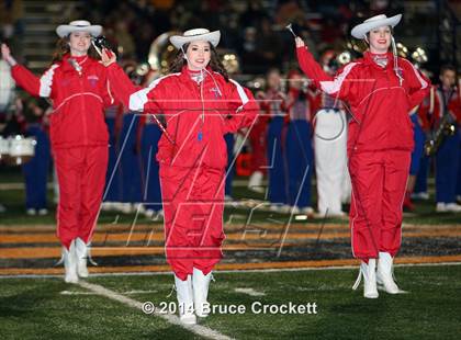 Thumbnail 3 in Winnsboro vs. Sabine (UIL 3A Bi-District Playoff) photogallery.
