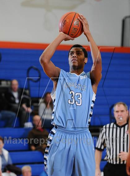 Thumbnail 2 in Saugerties vs. Spackenkill photogallery.
