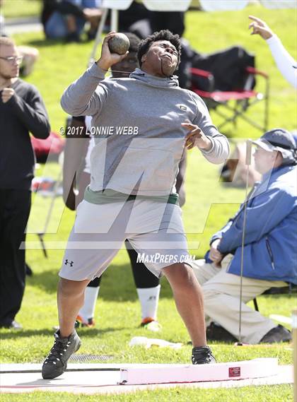 Thumbnail 2 in 50th Annual Loucks Games (Men's Shot Put) photogallery.
