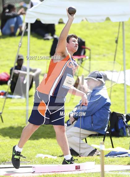 Thumbnail 1 in 50th Annual Loucks Games (Men's Shot Put) photogallery.