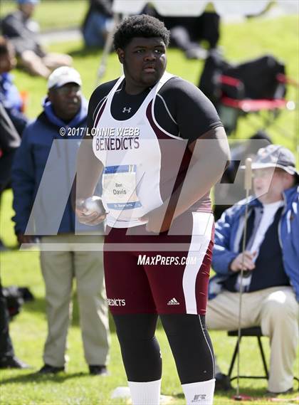 Thumbnail 2 in 50th Annual Loucks Games (Men's Shot Put) photogallery.