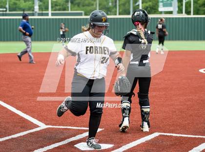 Thumbnail 3 in Forney vs. The Colony (UIL 5A Regional Final) photogallery.