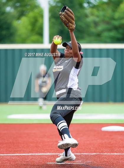 Thumbnail 3 in Forney vs. The Colony (UIL 5A Regional Final) photogallery.