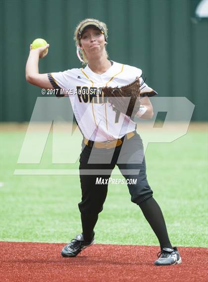 Thumbnail 1 in Forney vs. The Colony (UIL 5A Regional Final) photogallery.