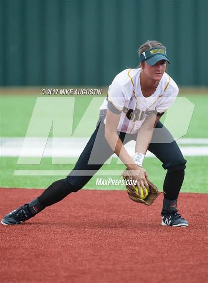 Thumbnail 2 in Forney vs. The Colony (UIL 5A Regional Final) photogallery.