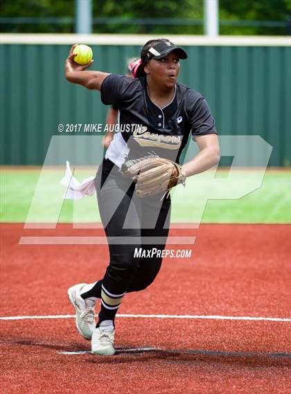 Thumbnail 3 in Forney vs. The Colony (UIL 5A Regional Final) photogallery.
