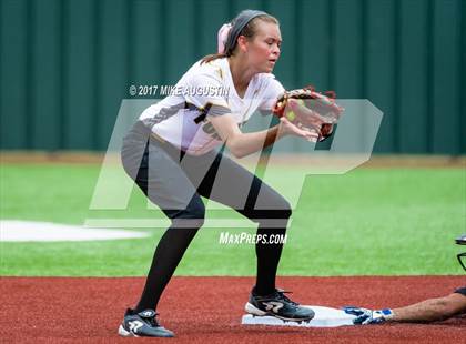 Thumbnail 3 in Forney vs. The Colony (UIL 5A Regional Final) photogallery.