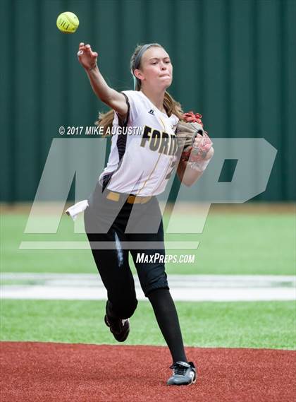 Thumbnail 1 in Forney vs. The Colony (UIL 5A Regional Final) photogallery.